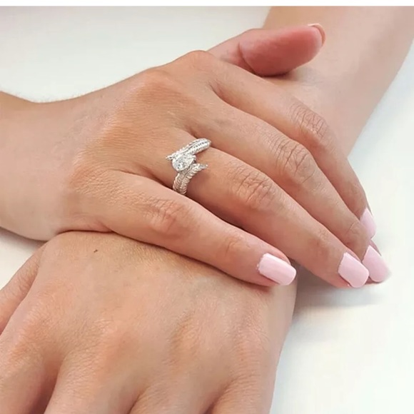 Elegant 925 Silver Rings Pear Cut Cubic Zirconia - Picture 3 of 4